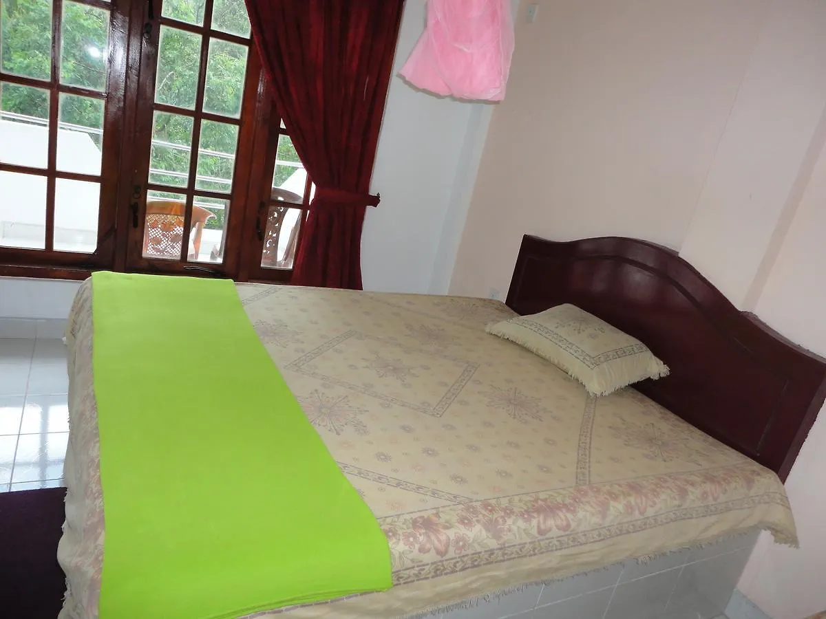 White Elephant Hotel Maskeliya